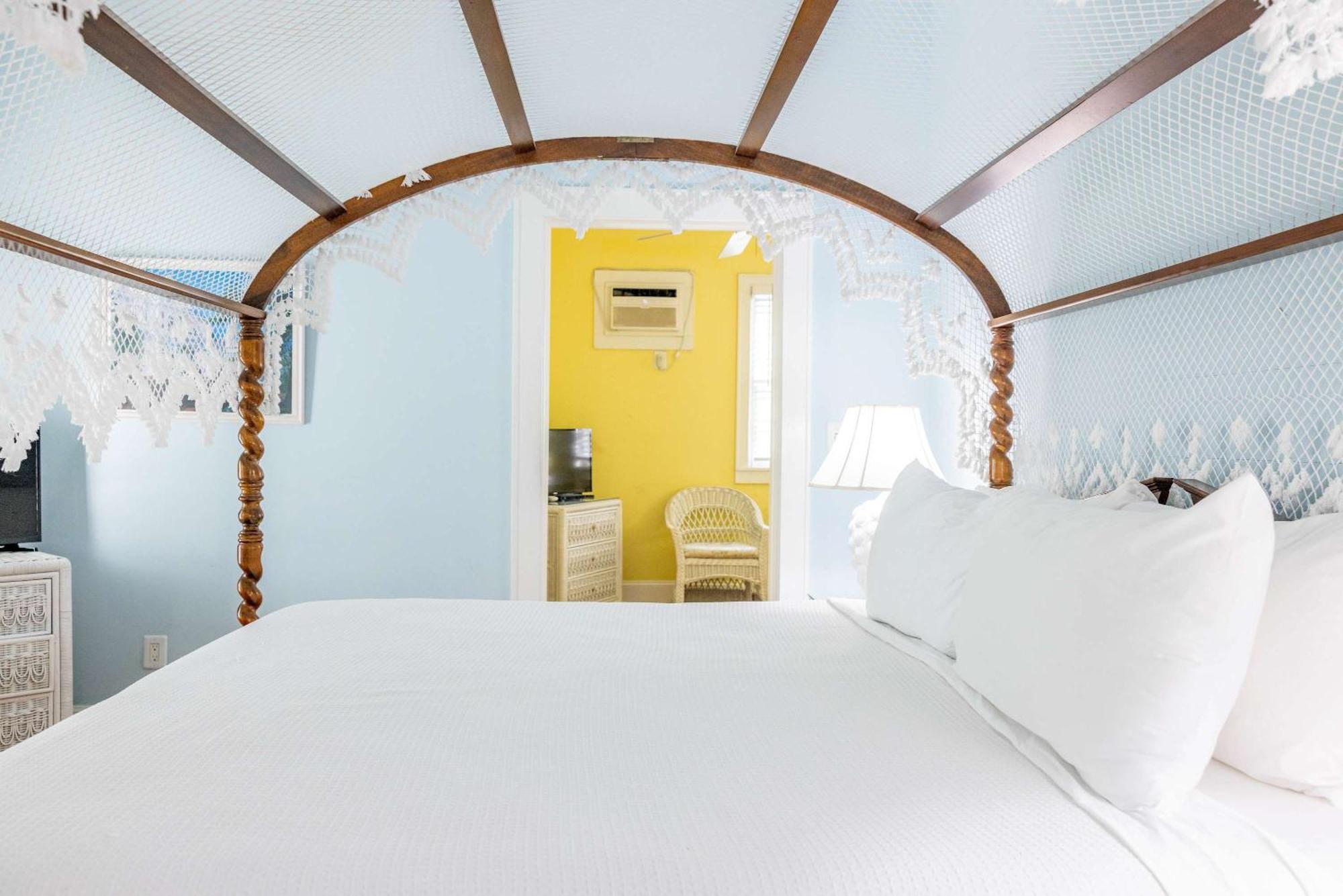Deluxe King With Balcony - At James House With Parking! Κι Γουέστ Εξωτερικό φωτογραφία